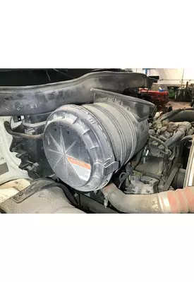 International 4400 Air Cleaner