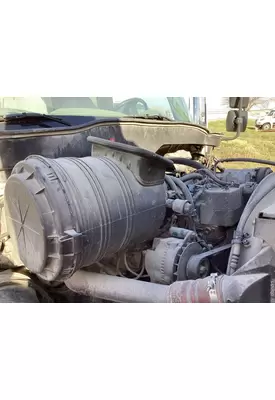 International 4400 Air Cleaner