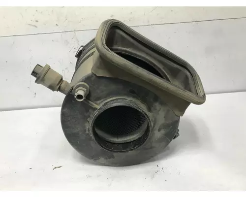 International 4400 Air Cleaner