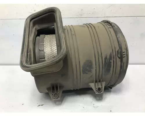 International 4400 Air Cleaner