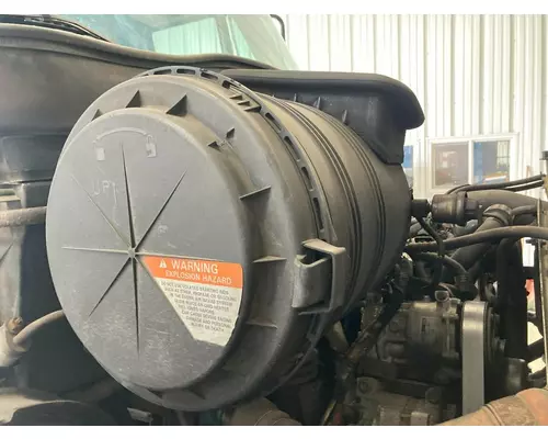 International 4400 Air Cleaner