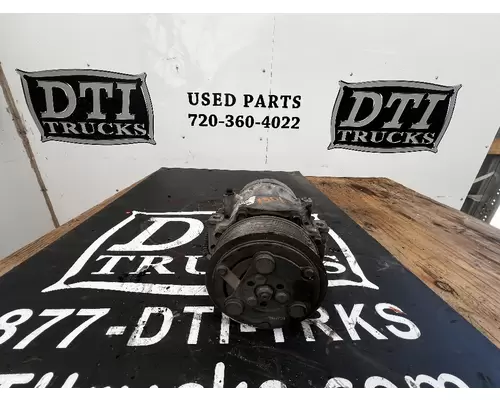 Air Conditioner Compressor INTERNATIONAL 4400 DTI Trucks