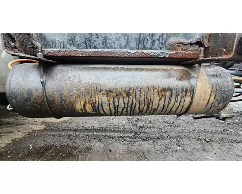 International 4400 Air Tank