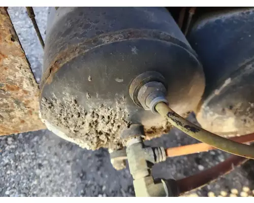 International 4400 Air Tank