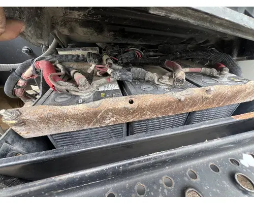 Battery Box INTERNATIONAL 4400 DTI Trucks