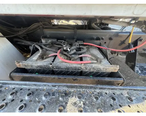 Battery Box INTERNATIONAL 4400 DTI Trucks