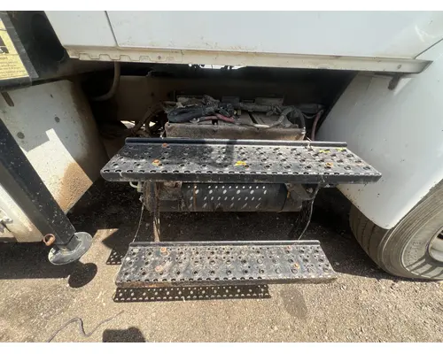 Battery Box INTERNATIONAL 4400 DTI Trucks