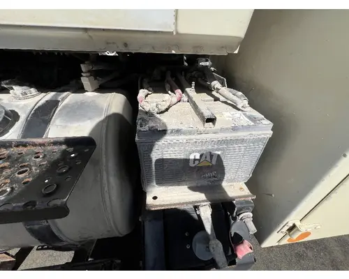 Battery Box INTERNATIONAL 4400 DTI Trucks