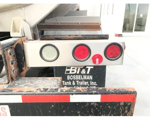 International 4400 Body, Misc. Parts