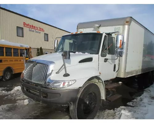 Bumper Assembly, Front INTERNATIONAL 4400 Dutchers Inc   Heavy Truck Div  Ny