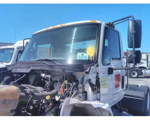 Cab INTERNATIONAL 4400 LKQ Heavy Truck - Tampa