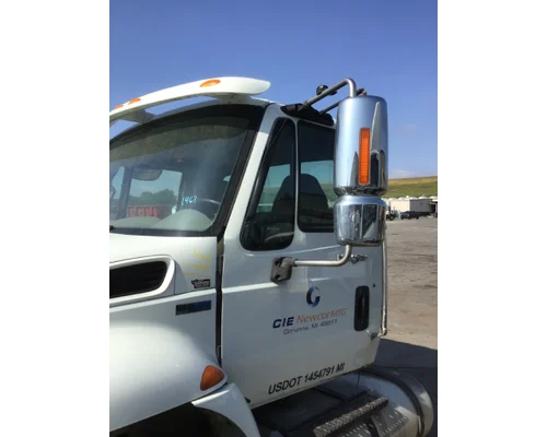 Cab INTERNATIONAL 4400 LKQ Heavy Truck - Goodys