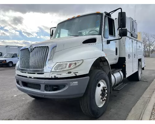 Cab INTERNATIONAL 4400 DTI Trucks