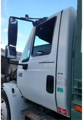 International 4400 Cab