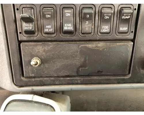 International 4400 Dash Assembly