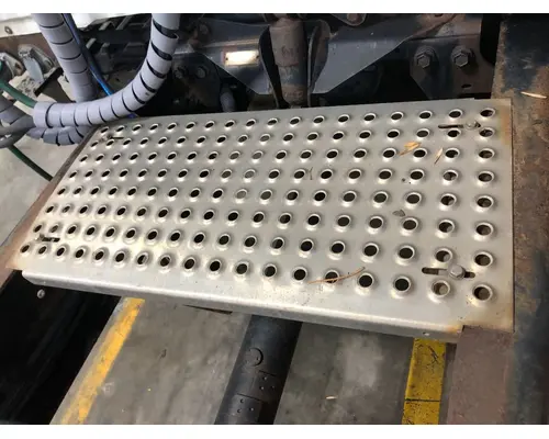 International 4400 Deckplate