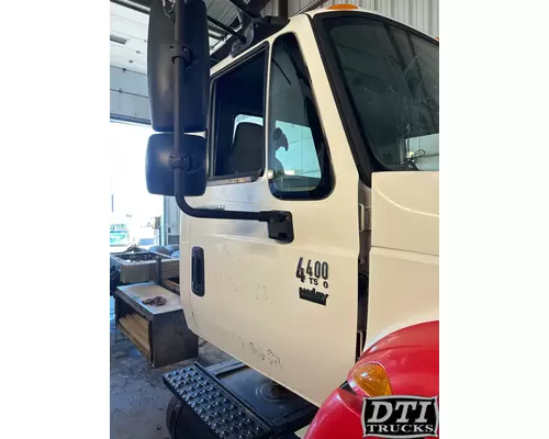 Door Assembly, Front INTERNATIONAL 4400 DTI Trucks