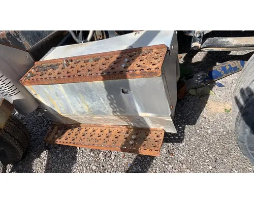 Catalytic Converter INTERNATIONAL 4400 Truck Salvage International Inc