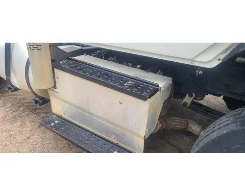 DPF (Diesel Particulate Filter) INTERNATIONAL 4400 Bobby Johnson Equipment Co., Inc.