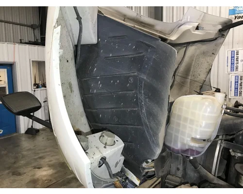 International 4400 Fender, Inner