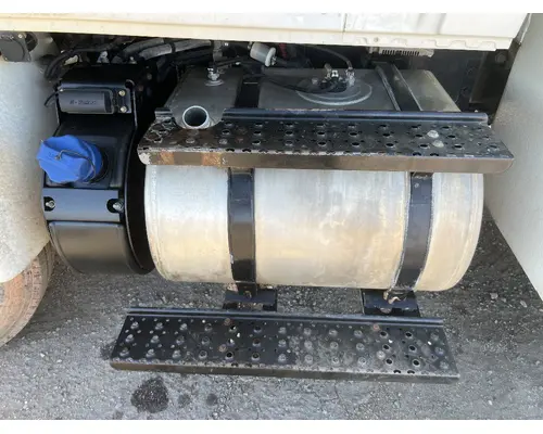 Fuel Tank INTERNATIONAL 4400 DTI Trucks
