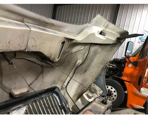 International 4400 Hood