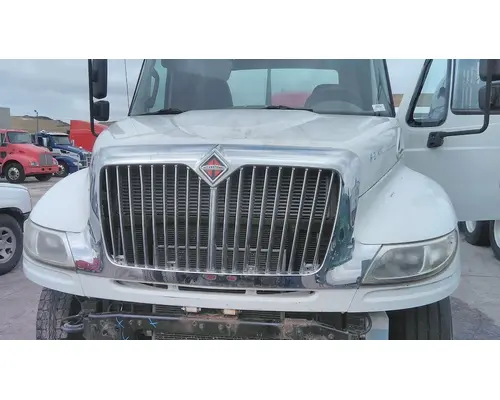 Hood INTERNATIONAL 4400 LKQ Heavy Truck - Goodys