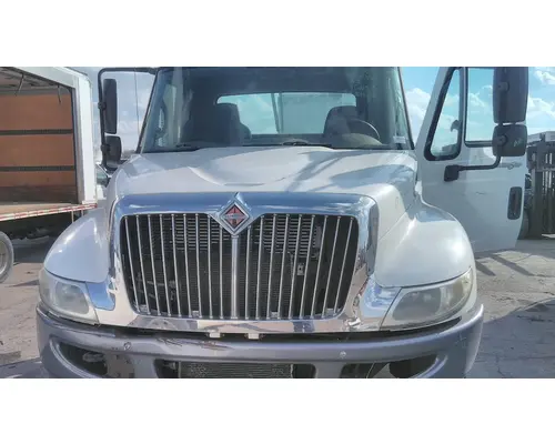 Hood INTERNATIONAL 4400 LKQ Heavy Truck - Goodys