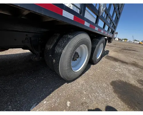 Hub INTERNATIONAL 4400 DTI Trucks