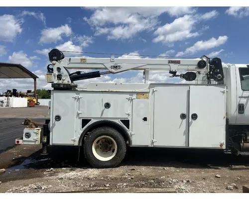 Hub INTERNATIONAL 4400 DTI Trucks