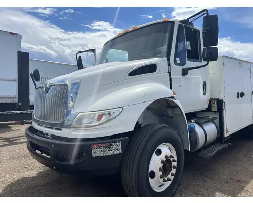 Hub INTERNATIONAL 4400 DTI Trucks