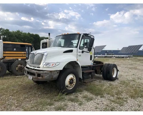 International 4400 Parts Unit