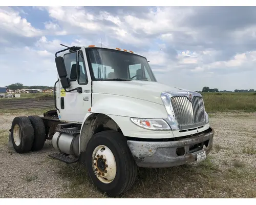 International 4400 Parts Unit