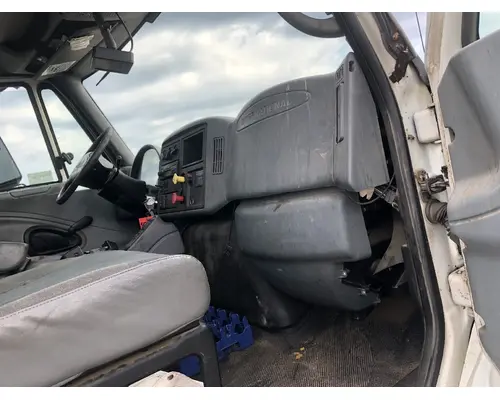 International 4400 Parts Unit