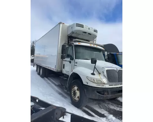Rebuilders INTERNATIONAL 4400 WG Truck Centre