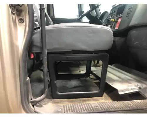 Seat, Front International 4400 Vander Haags Inc Sf