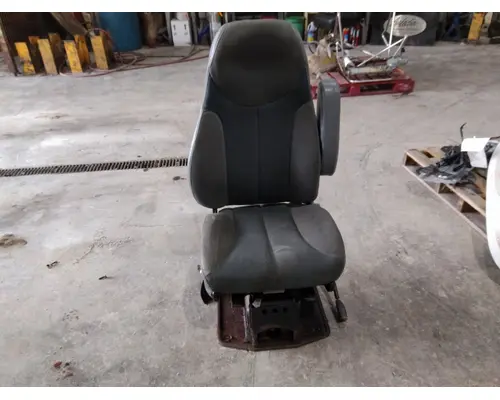 Seat, Front INTERNATIONAL 4400 LKQ Thompson Motors - Wykoff