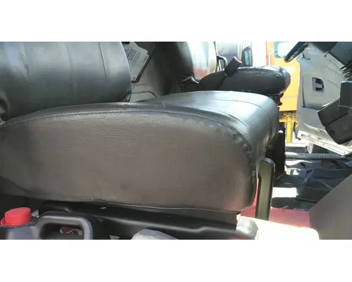 Seat, Front INTERNATIONAL 4400 LKQ Heavy Truck - Goodys