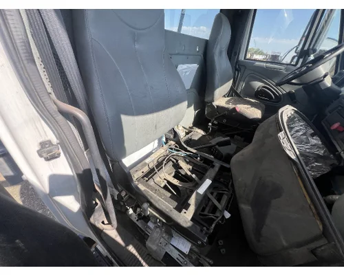 Seat, Front INTERNATIONAL 4400 DTI Trucks