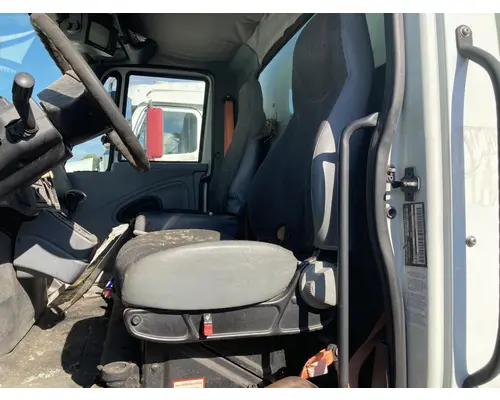 Seat, Front International 4400 Vander Haags Inc Sp