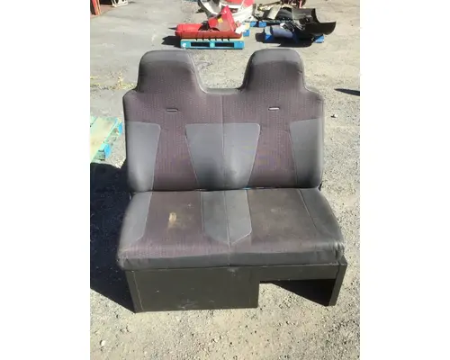 Seat, Front INTERNATIONAL 4400 Rydemore Heavy Duty Truck Parts Inc