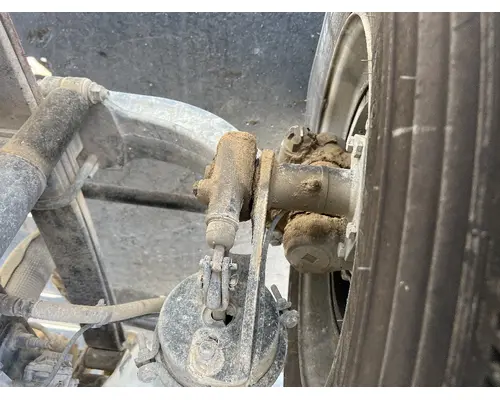 Spindle / Knuckle, Front INTERNATIONAL 4400 DTI Trucks