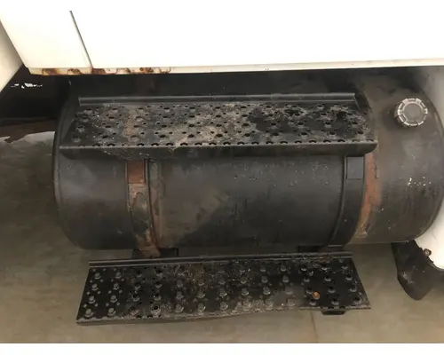 International 4400 Step (Fuel Tank, Fairing