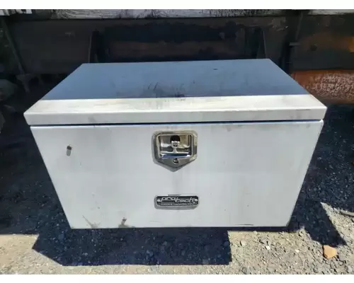 International 4400 Tool Box