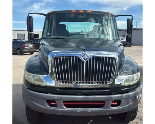 Complete Vehicle INTERNATIONAL 4400 LKQ Western Truck Parts