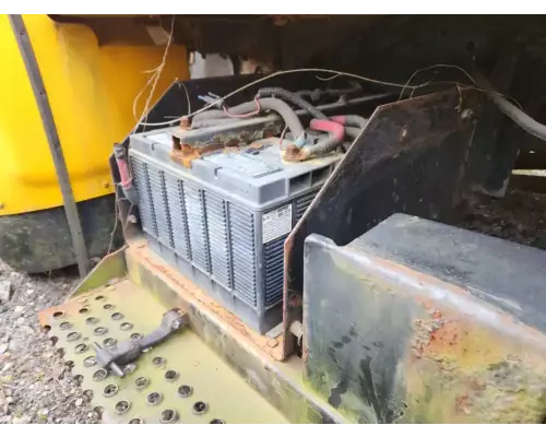 International 4600 Battery Box