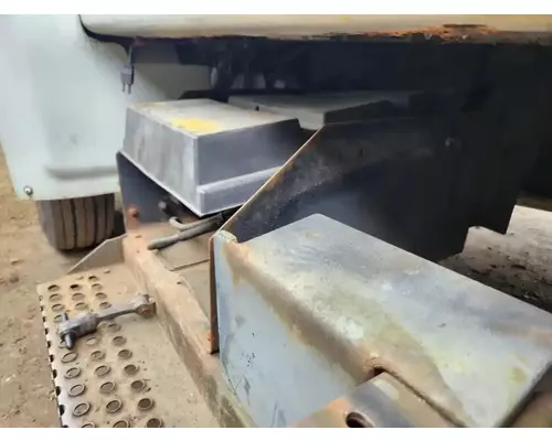 International 4600 Battery Box