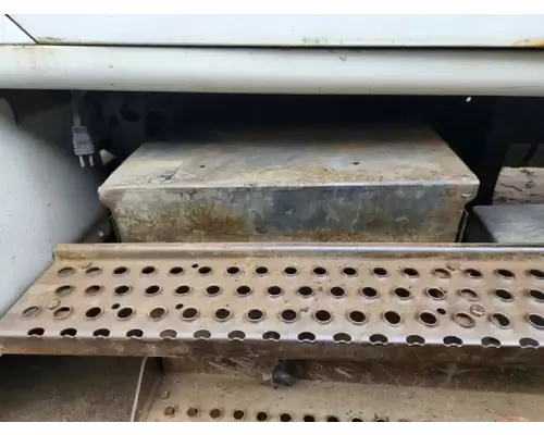 International 4600 Battery Box