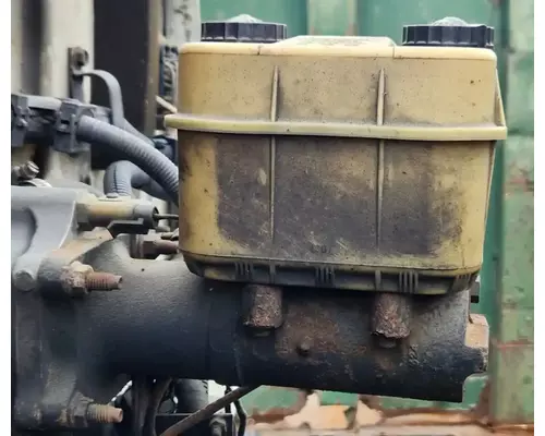 International 4600 Brake Master Cylinder