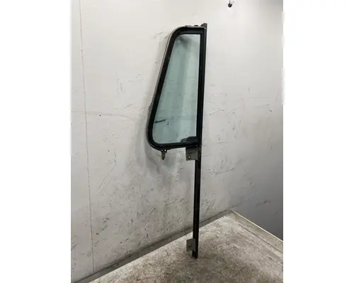 Door Glass, Front INTERNATIONAL 4600 Frontier Truck Parts